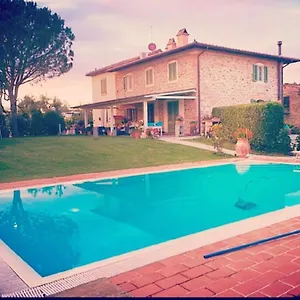 Incantevole Con Piscina Vinci